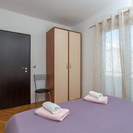 Tasina Apartment *
