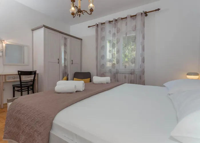 Tasina Apartment *