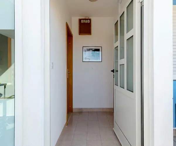 Tasina Apartment *