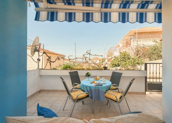 Tasina Apartment *